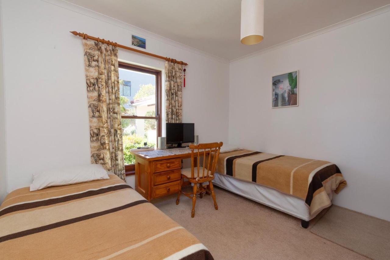 Room For 2 In Camps Bay ケープタウン エクステリア 写真